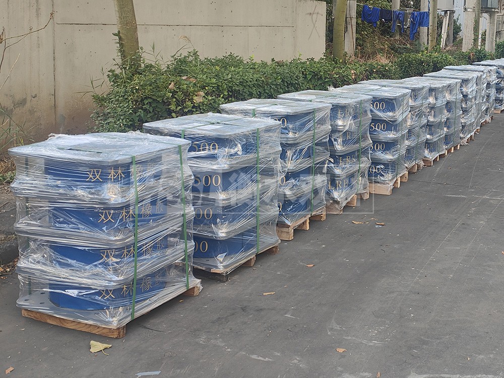 建筑高阻尼疊層橡膠支座生產(chǎn)廠家