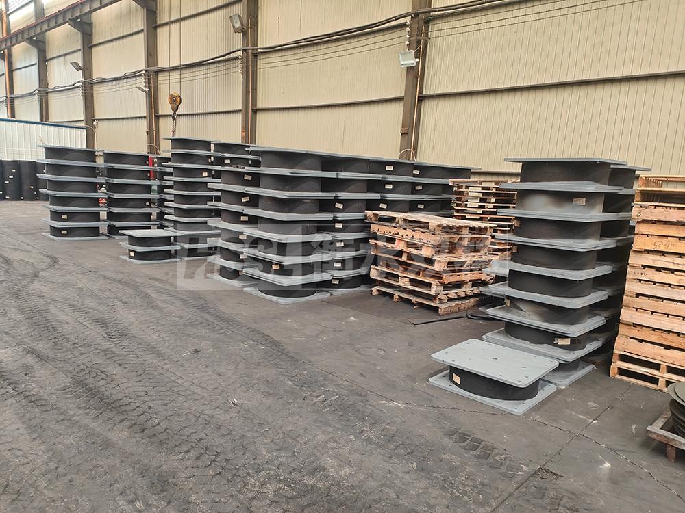 LNR橡膠支座什么價格 建筑圓形高阻尼橡膠隔震支座生產廠家 抗震支座裝置廠家