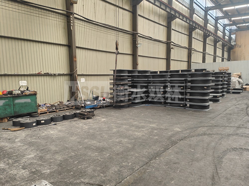 建筑天然隔震支座LNR 橡膠隔震支座LNRD420廠家 鉛芯減隔震支座