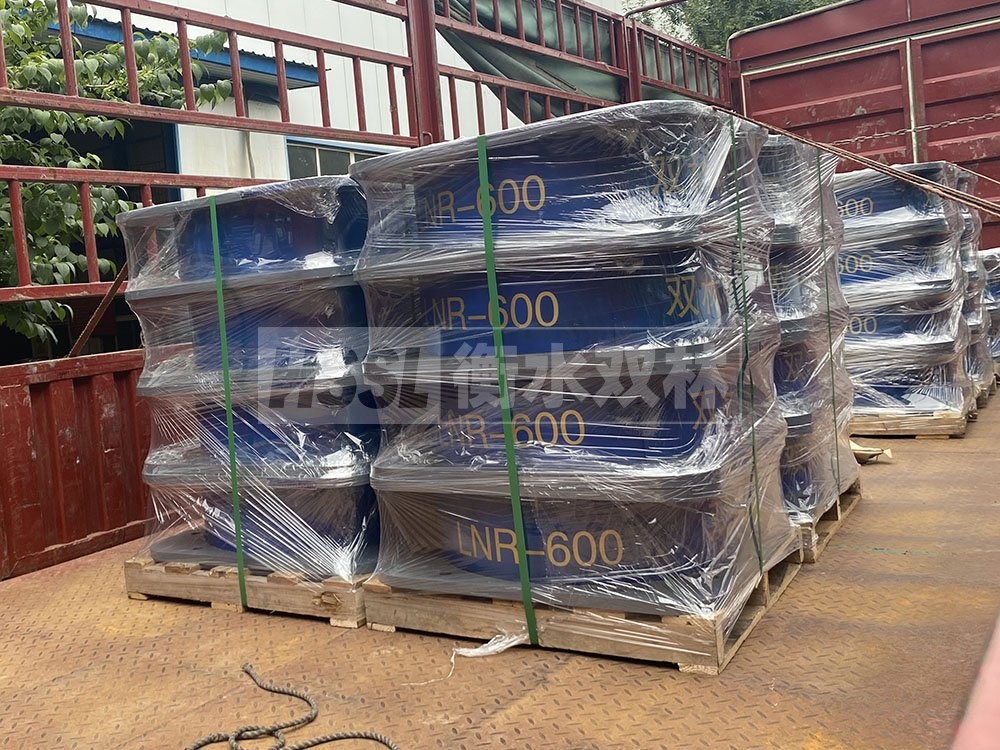 摩擦擺減隔震支座價格 橡膠隔震支座LRB生產(chǎn)廠家 建筑天然隔震支座(LNR)生產(chǎn)廠家