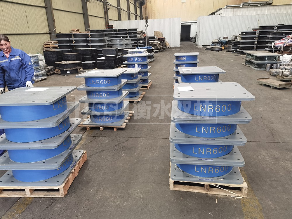 建筑鉛芯橡膠隔震支座生產(chǎn)廠家