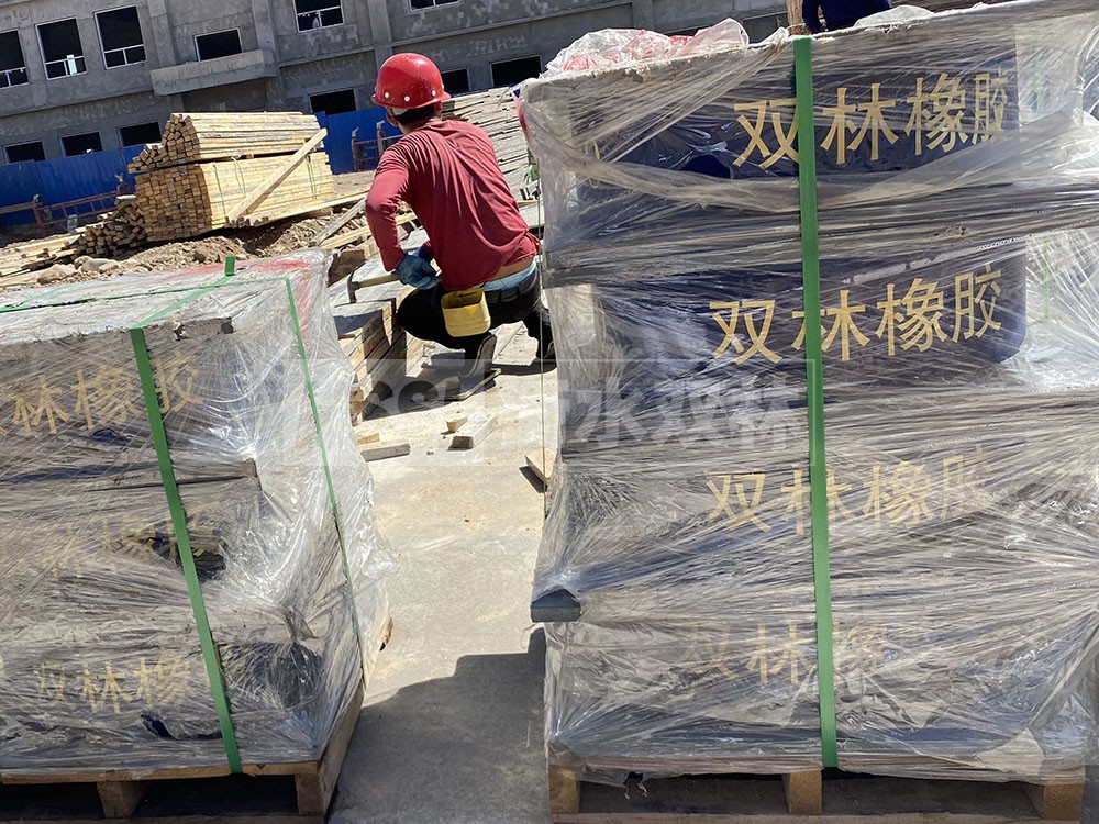 建筑天然橡膠支座